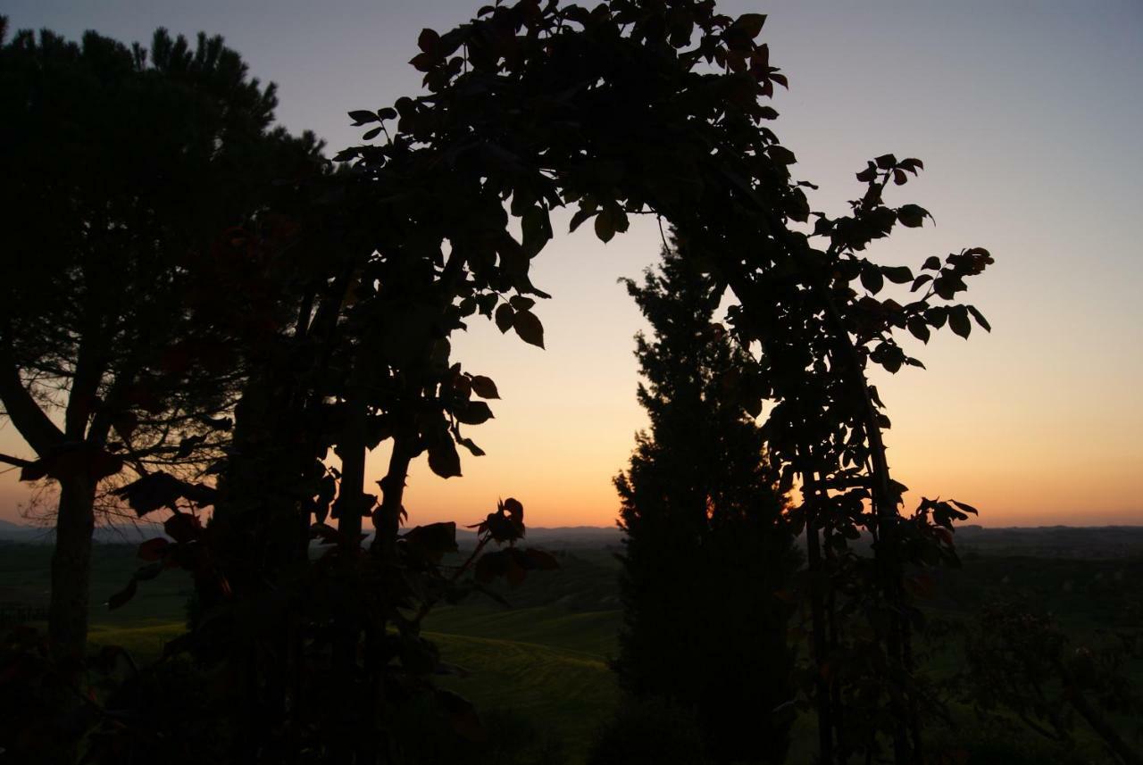 Tuscany Balcony: Crete Senesi Casetta Zewnętrze zdjęcie